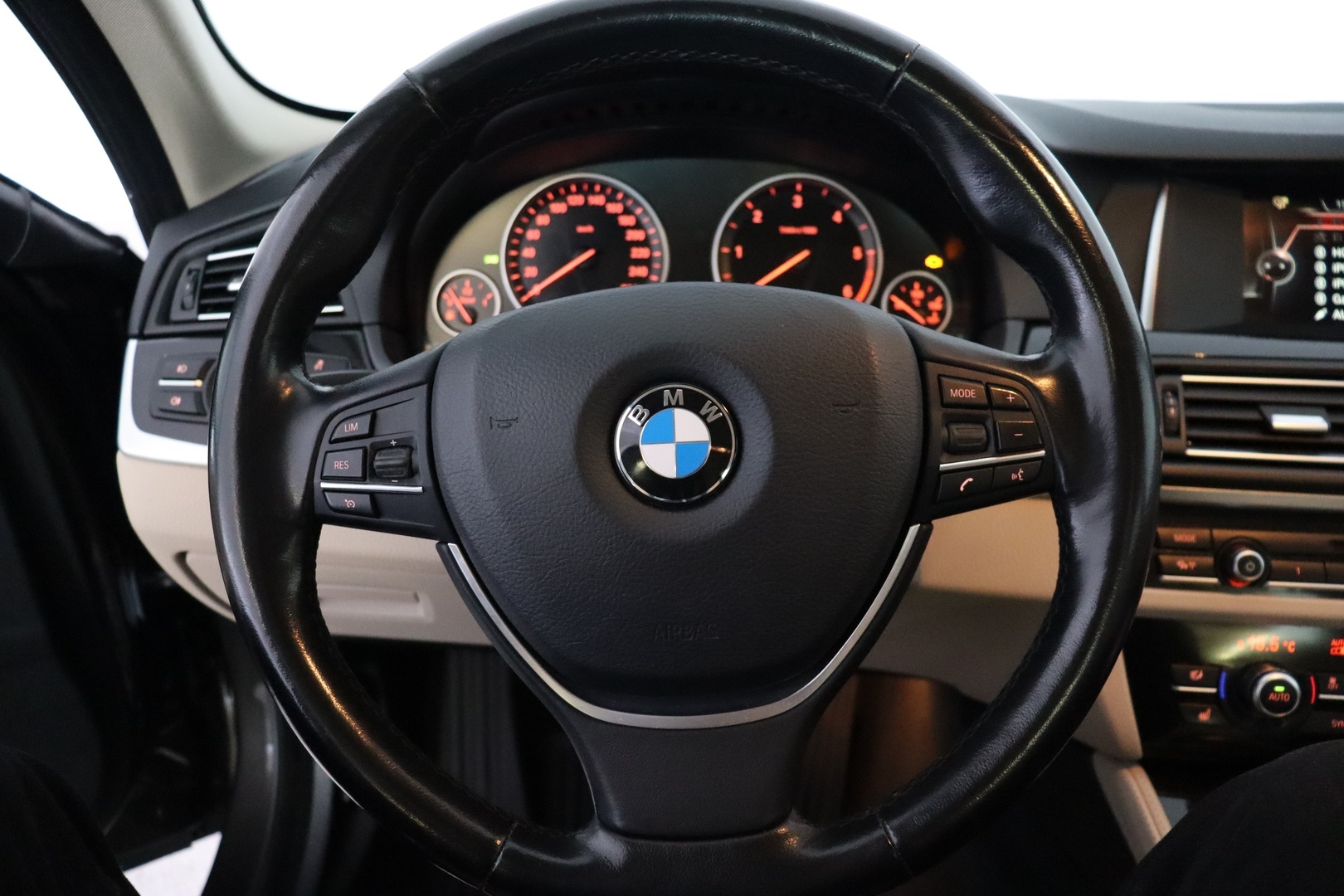 BMW 530 2015