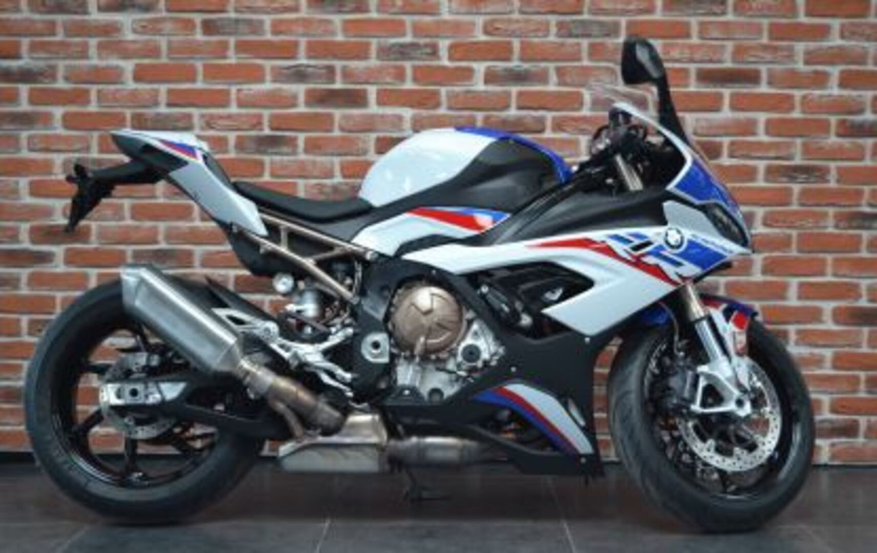 BMW S 2019
