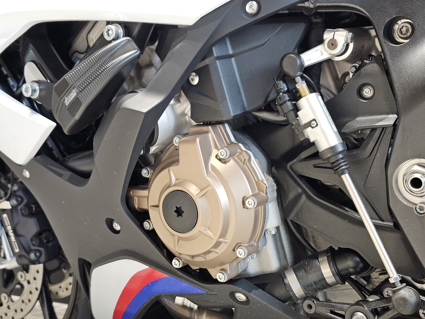 BMW S 2019