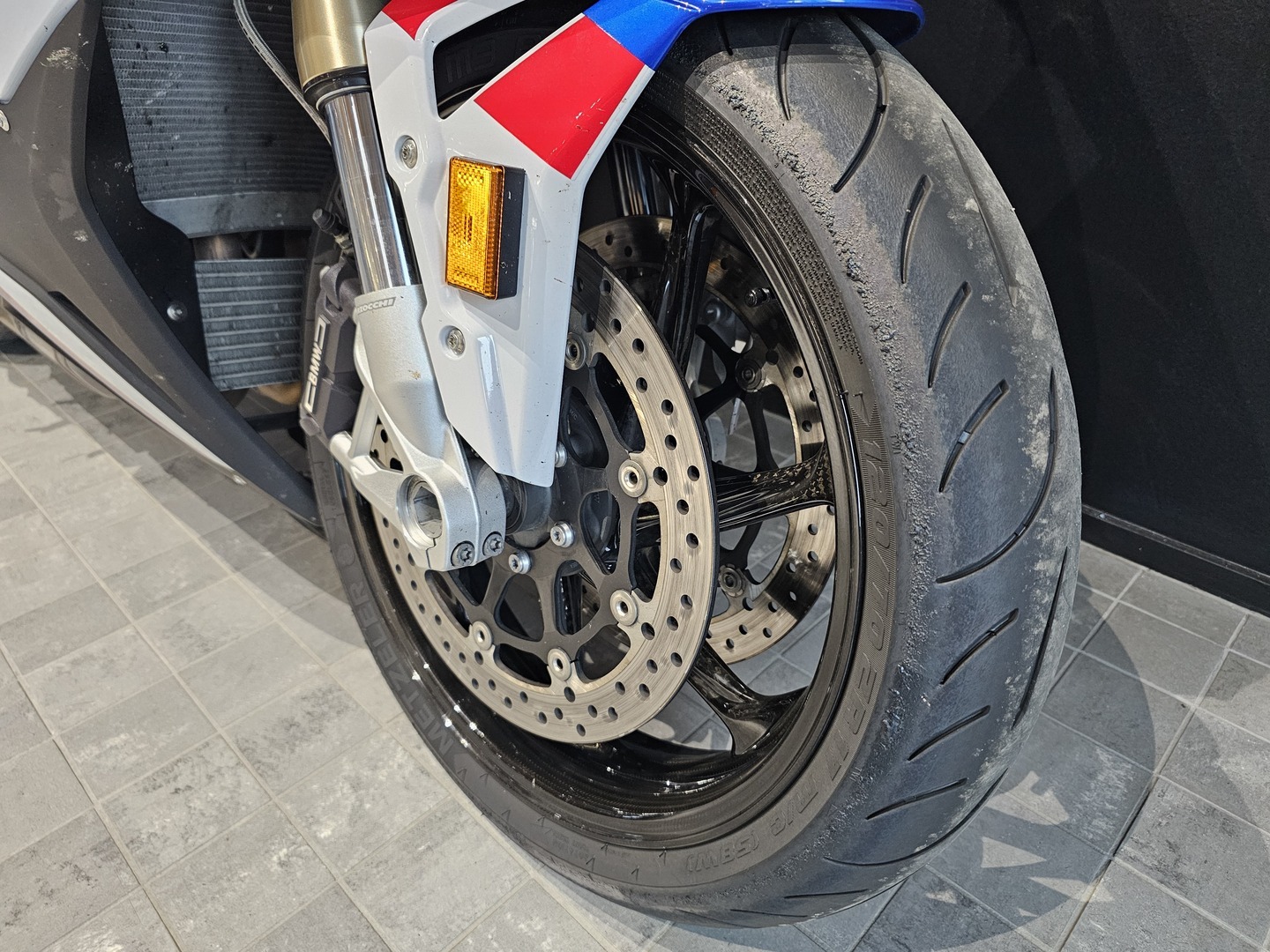 BMW S 2019