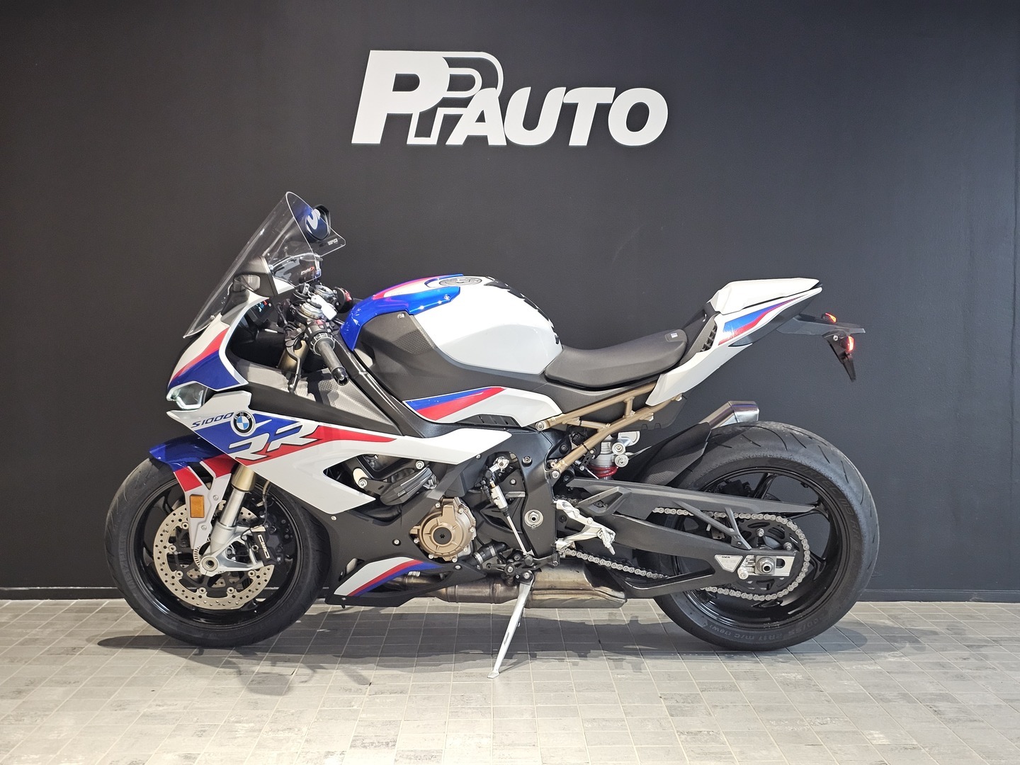 BMW S 2019