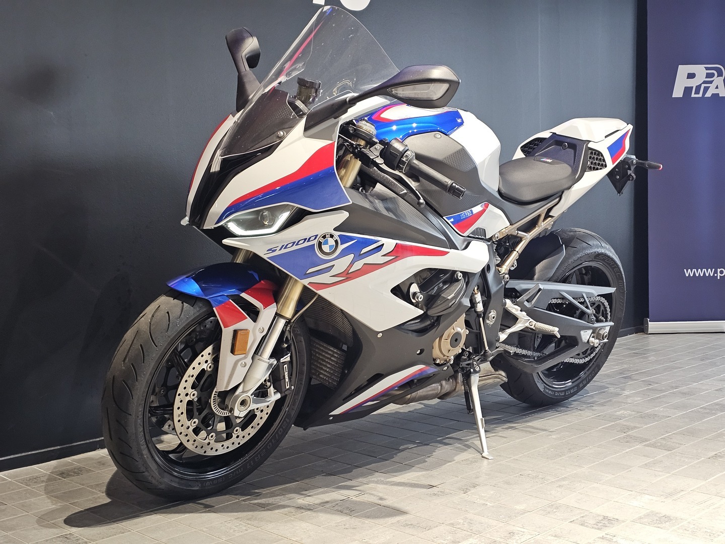 BMW S 2019
