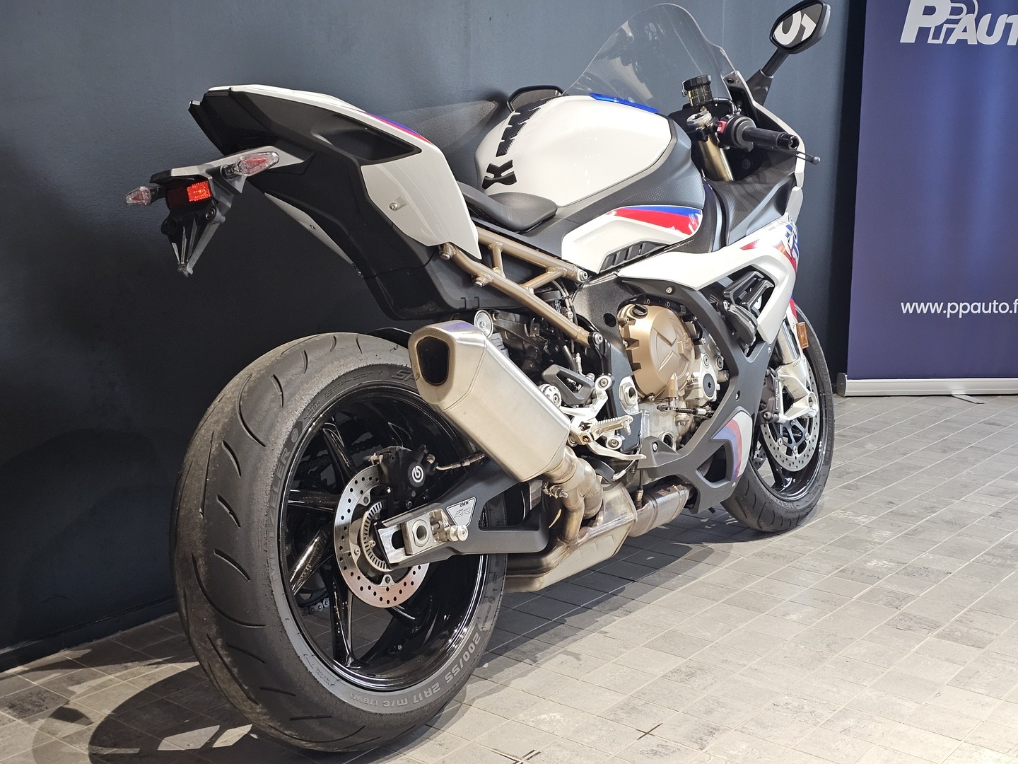 BMW S 2019