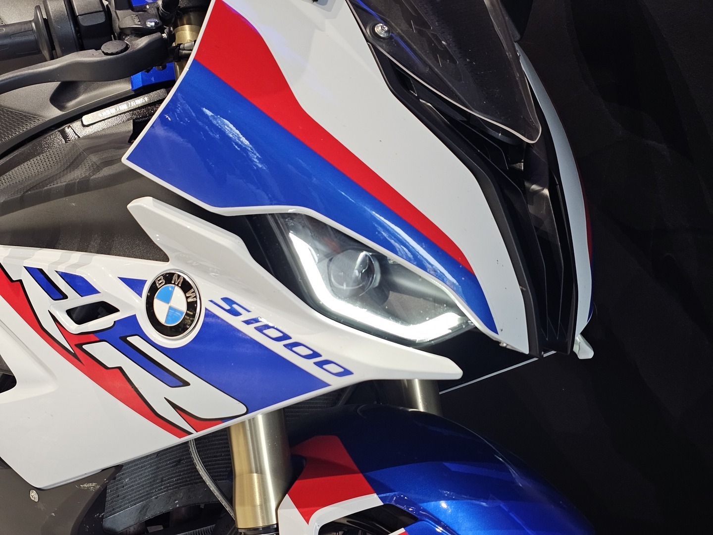 BMW S 2019