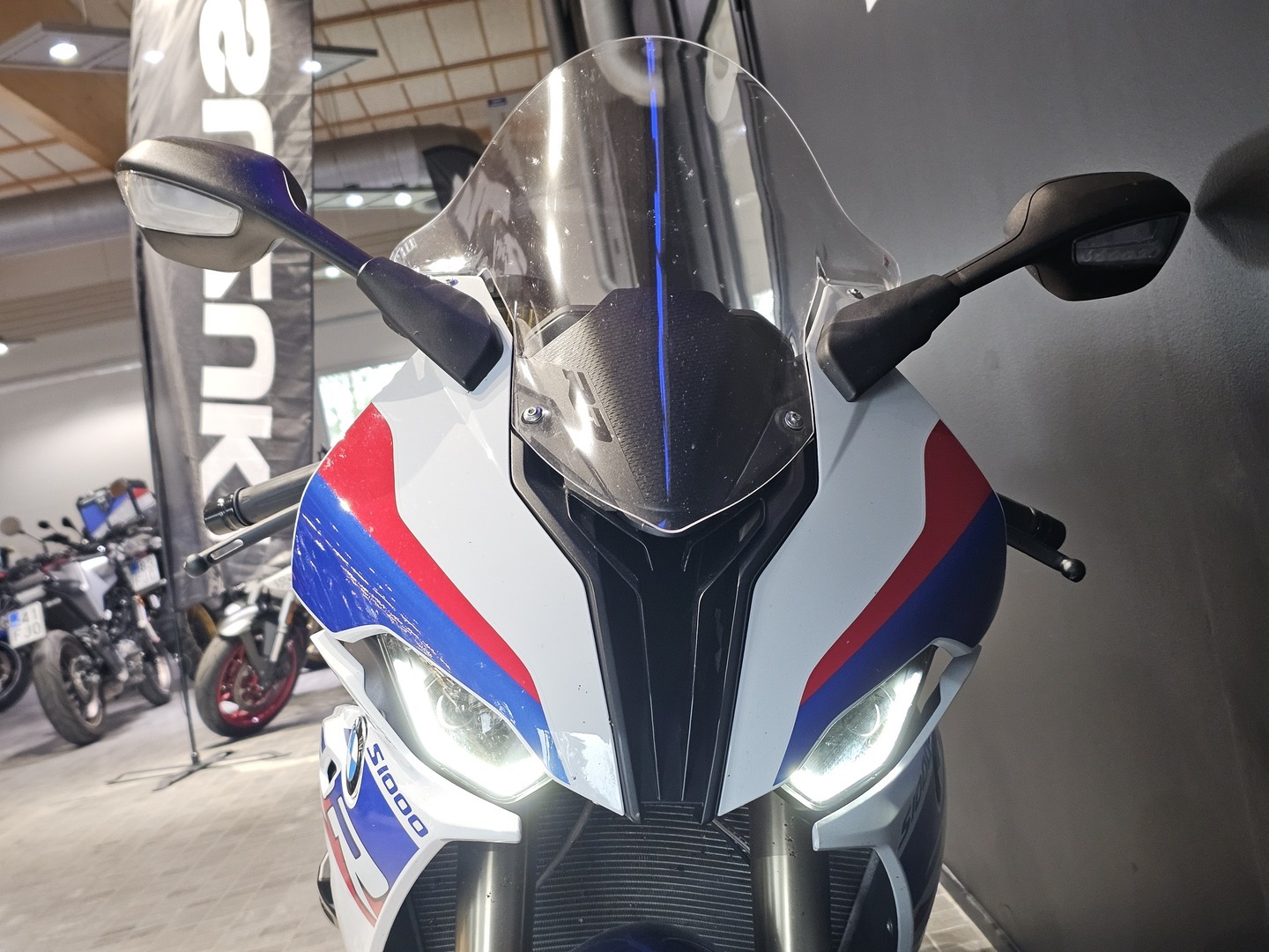 BMW S 2019