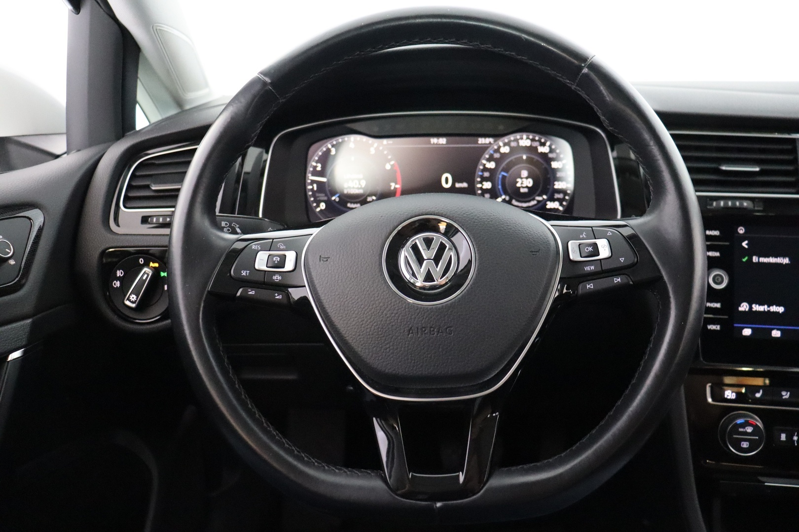 VOLKSWAGEN Golf 2020