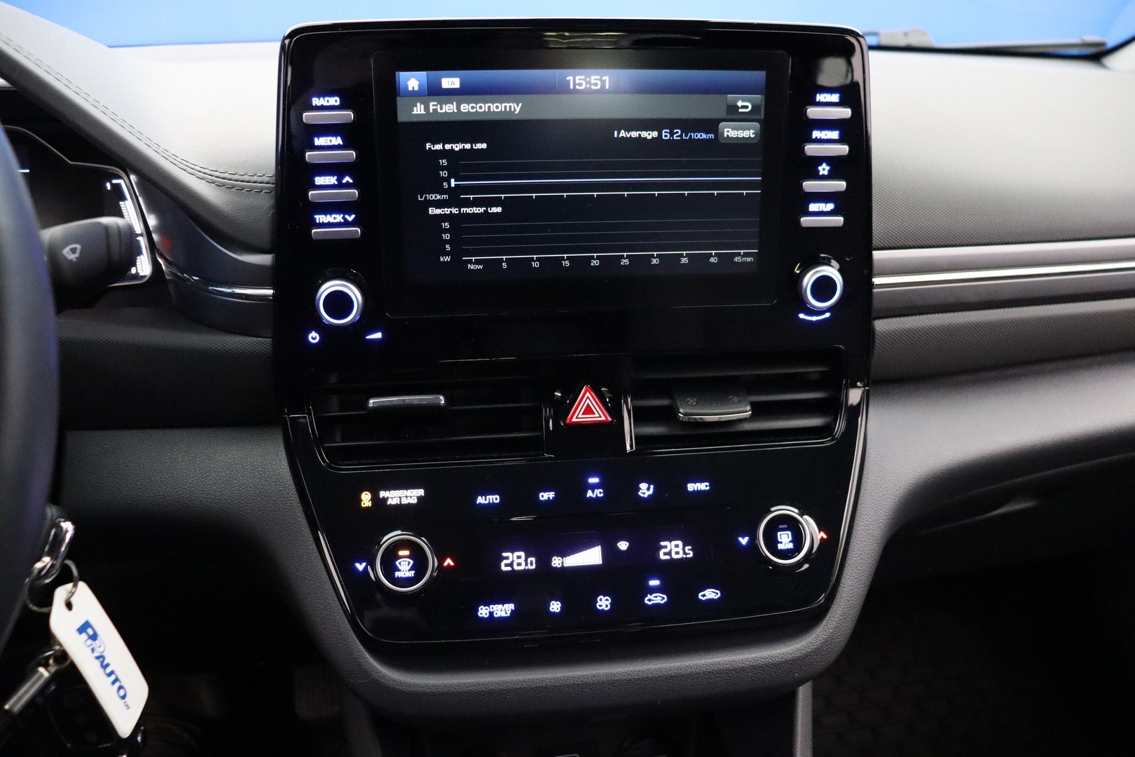 HYUNDAI IONIQ HYBRID 2021