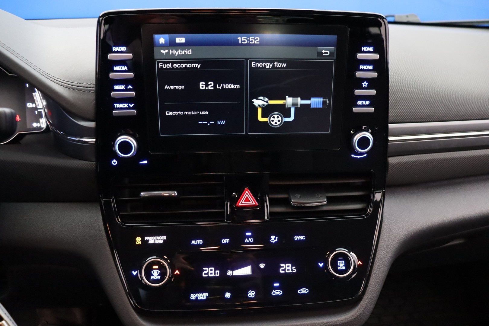 HYUNDAI IONIQ HYBRID 2021