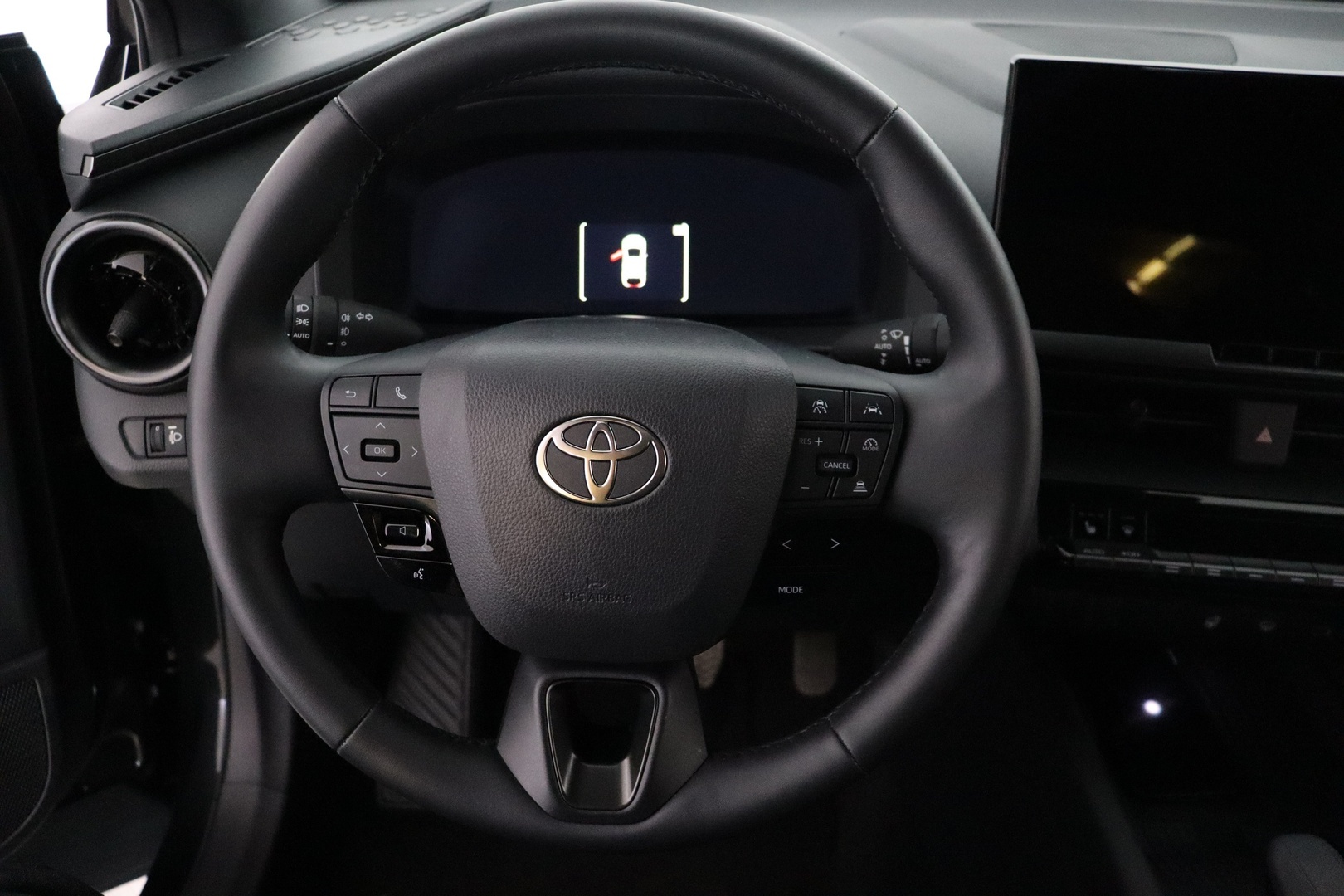 TOYOTA C-HR 2024
