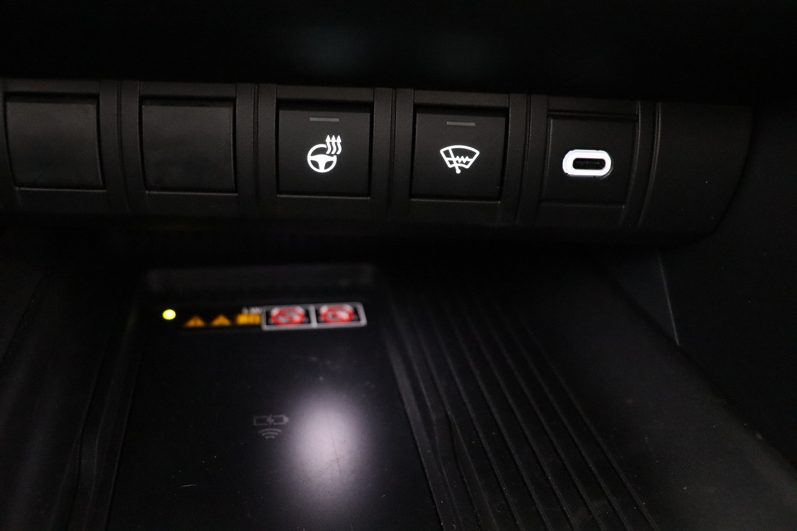 TOYOTA C-HR 2024