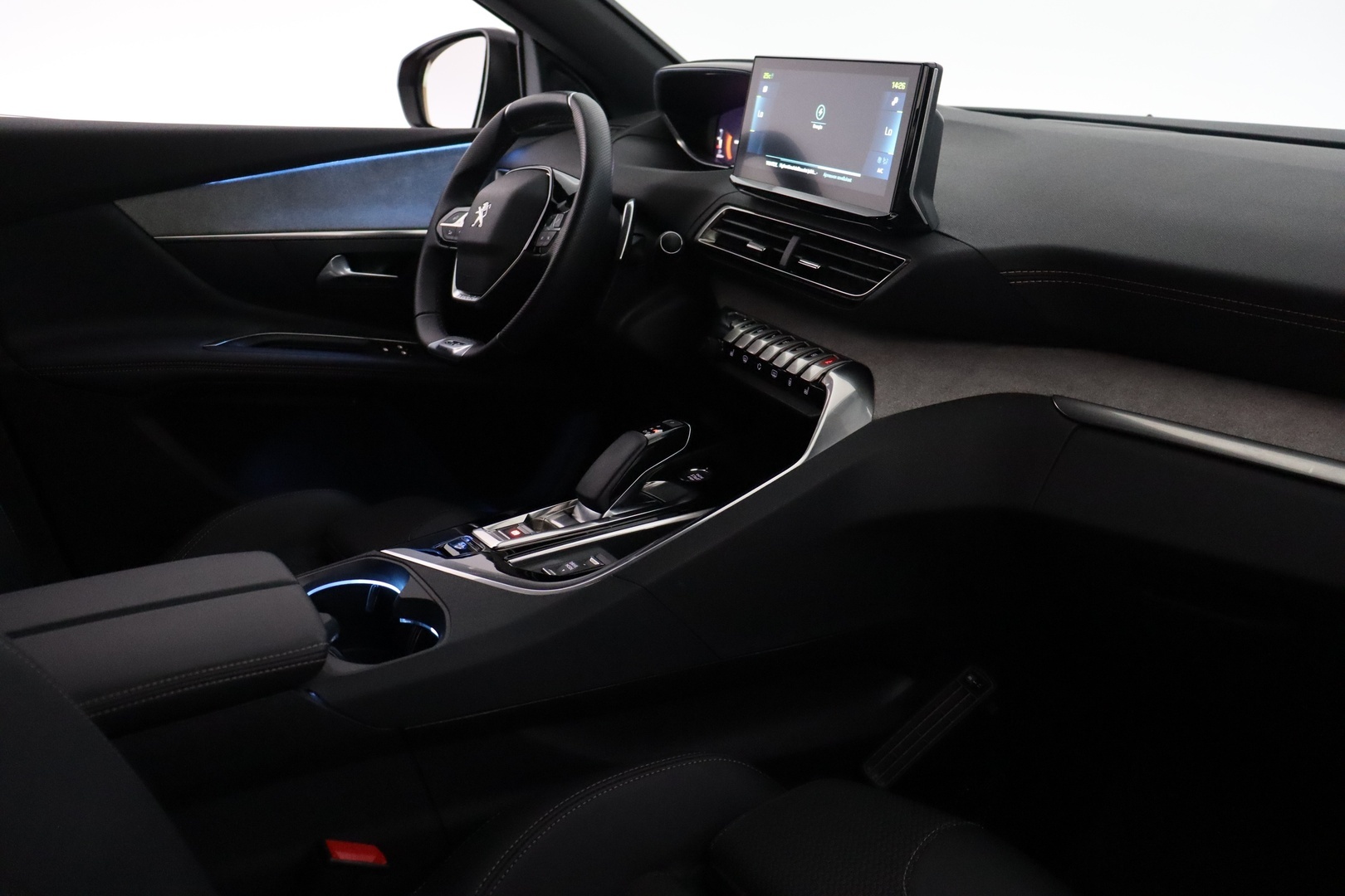 PEUGEOT 3008 2023