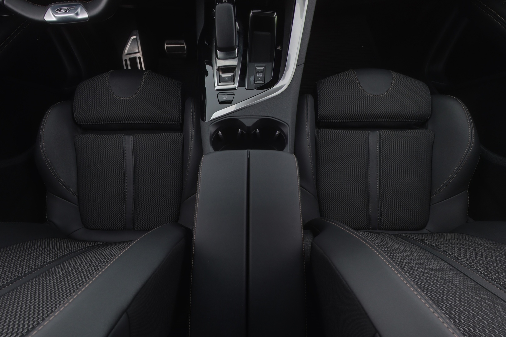 PEUGEOT 3008 2023