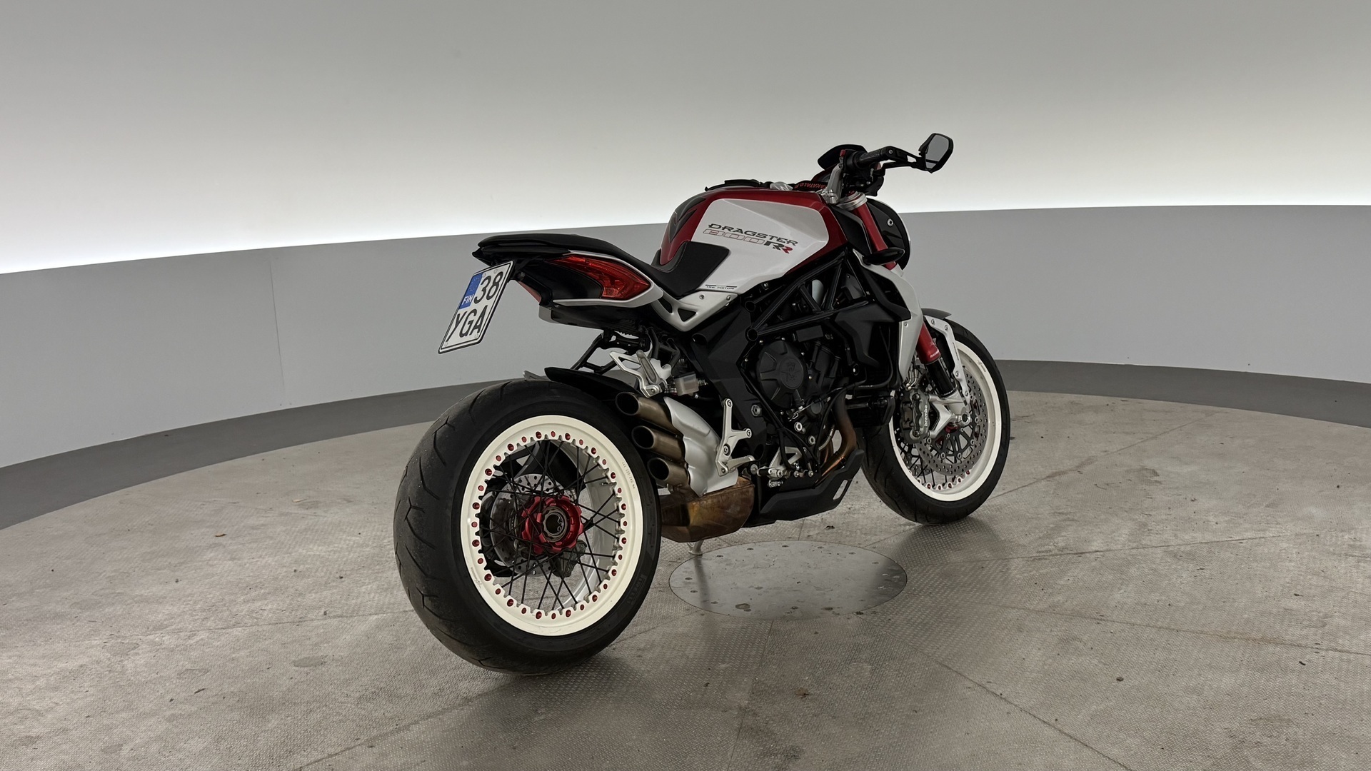 MV AGUSTA Brutale 2016