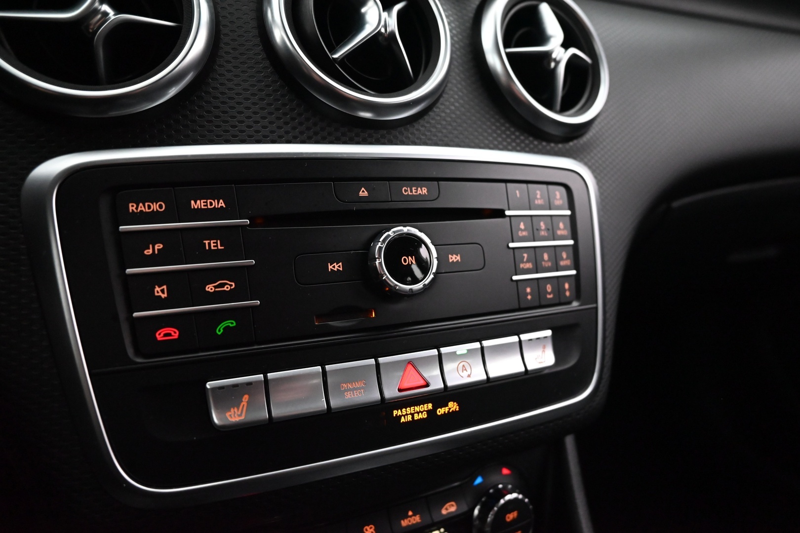 MERCEDES-BENZ A 2018