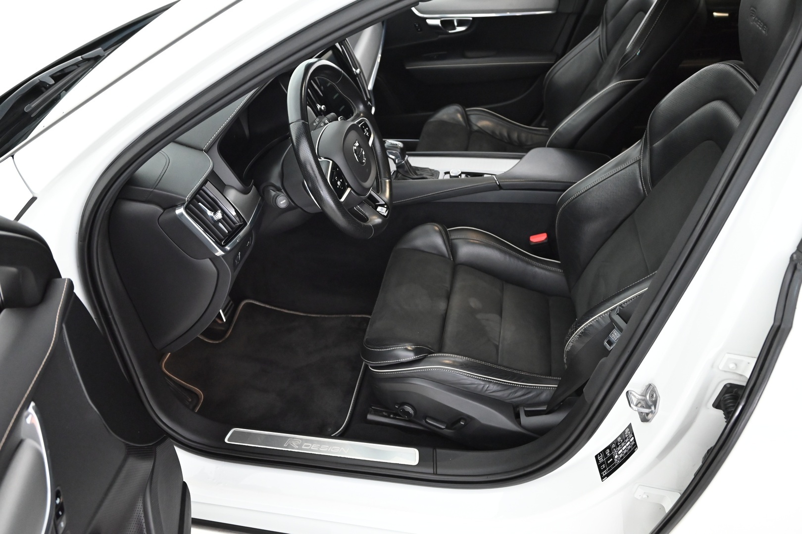 VOLVO V90 2019