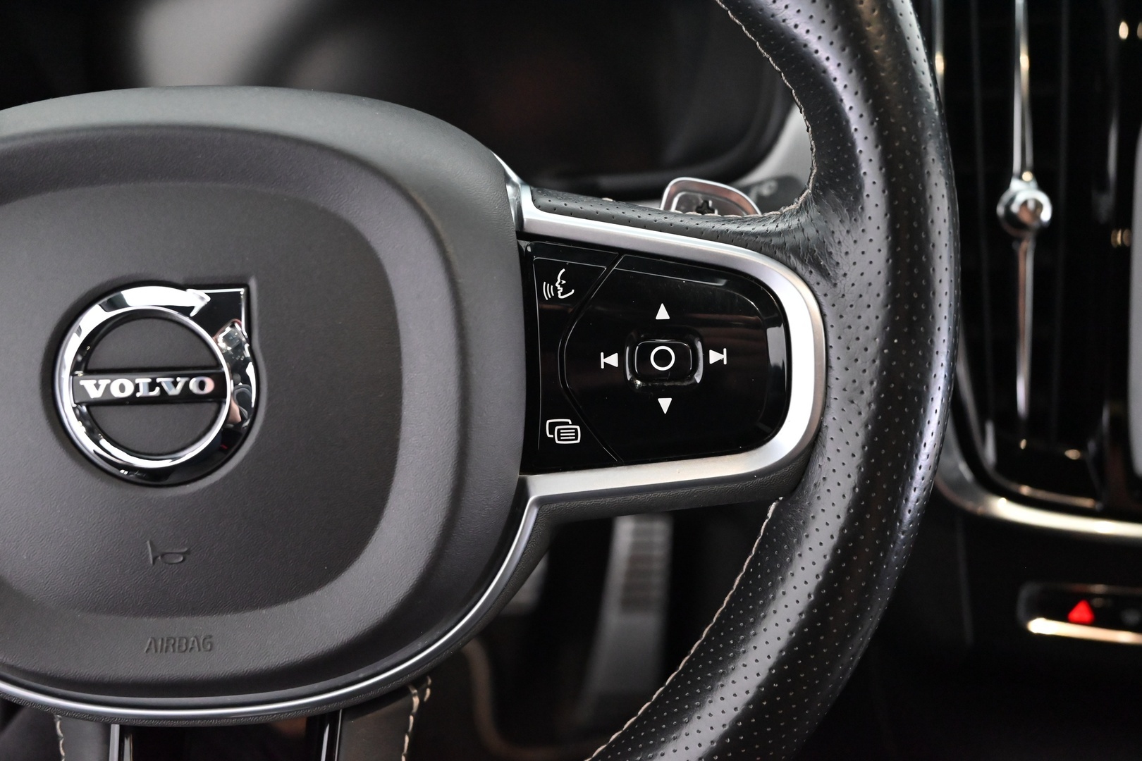 VOLVO V90 2019