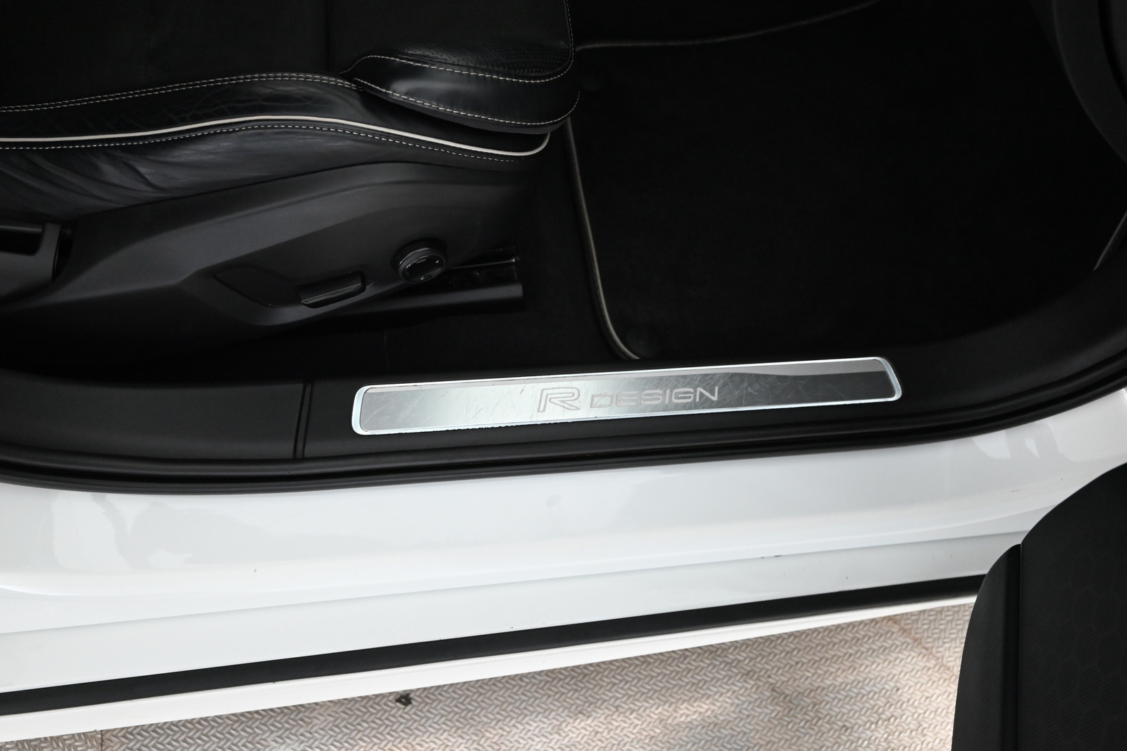 VOLVO V90 2019