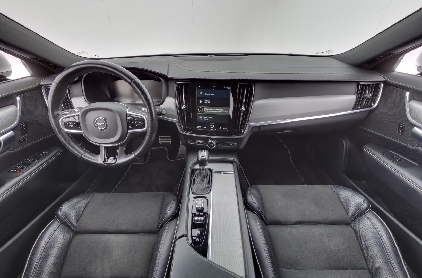 VOLVO V90 2019