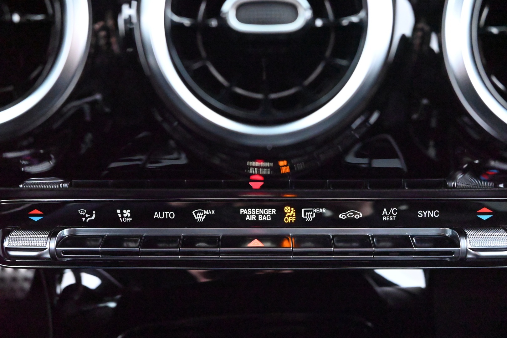 MERCEDES-BENZ CLA 2019