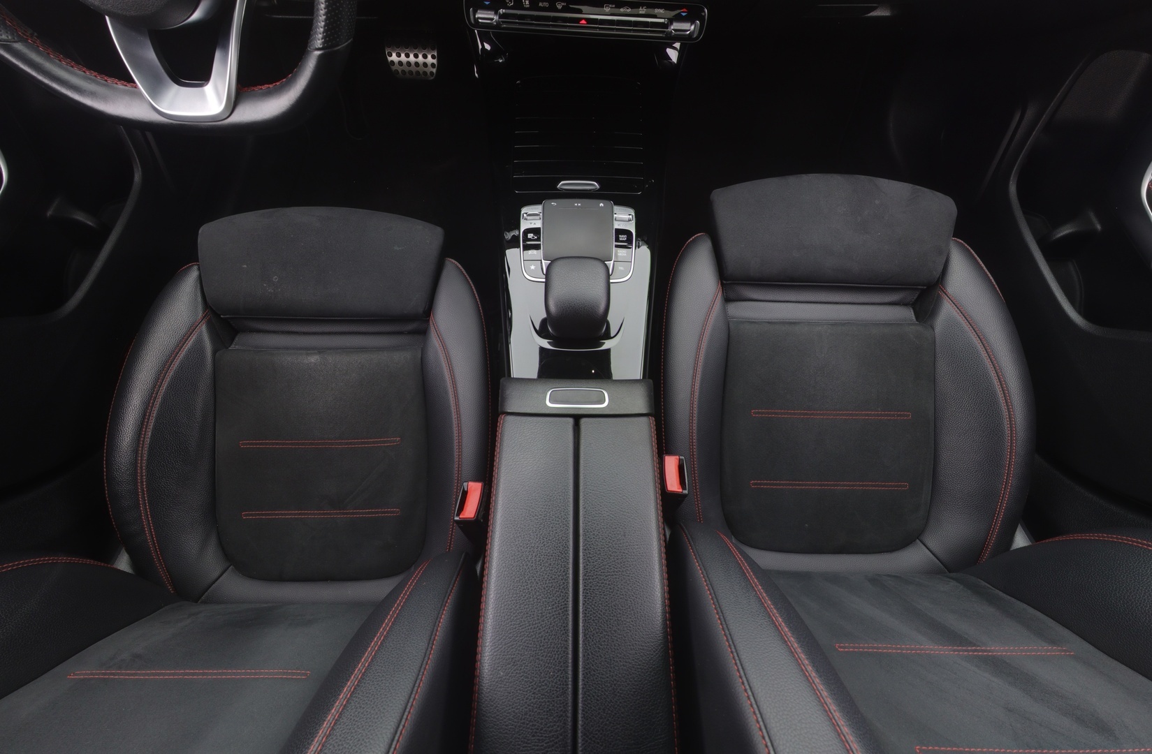 MERCEDES-BENZ CLA 2019