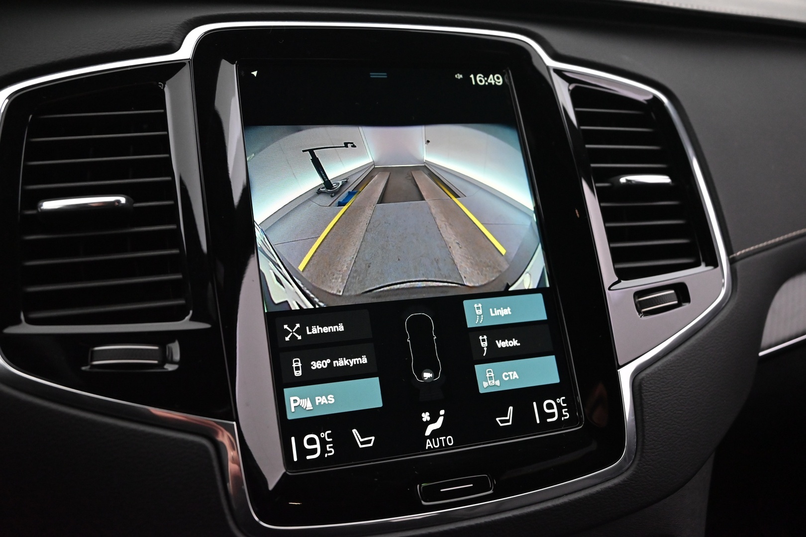 VOLVO XC90 2019