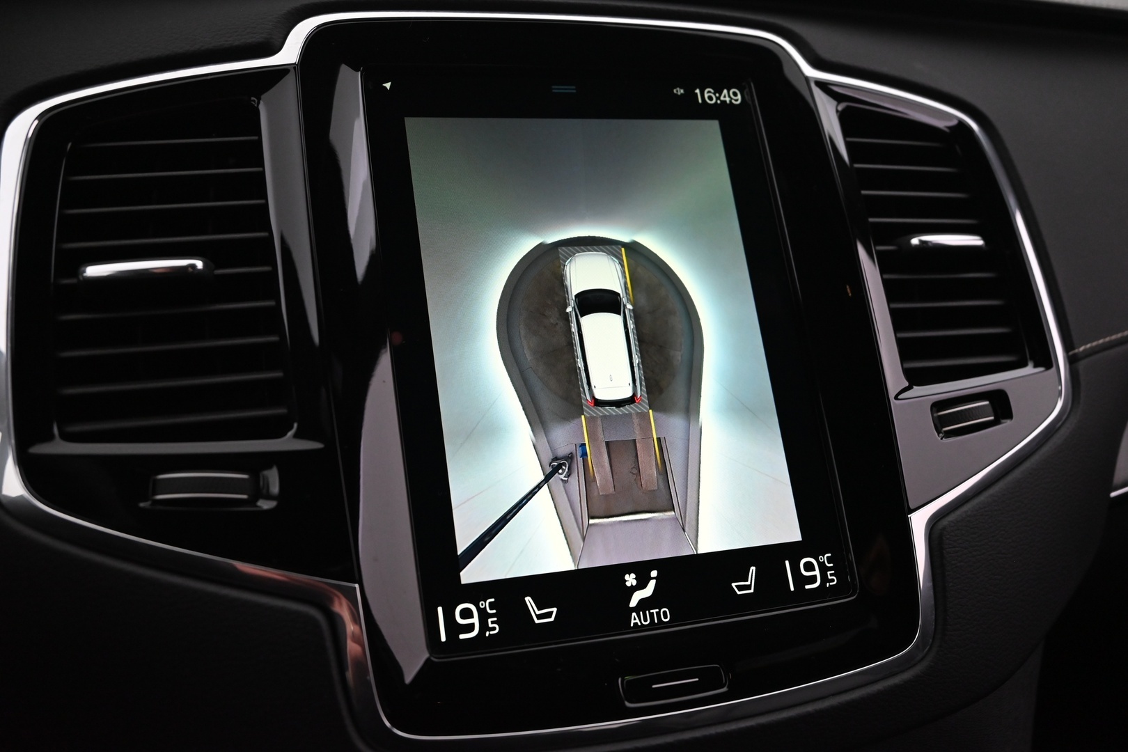 VOLVO XC90 2019