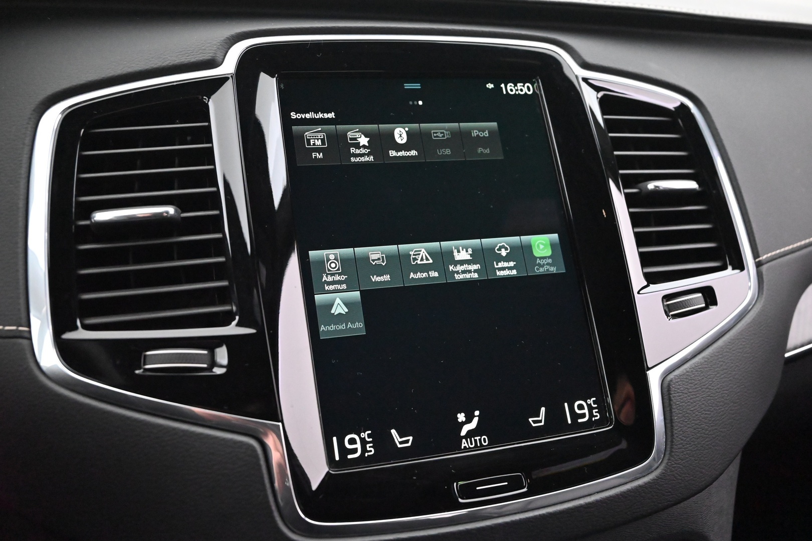 VOLVO XC90 2019