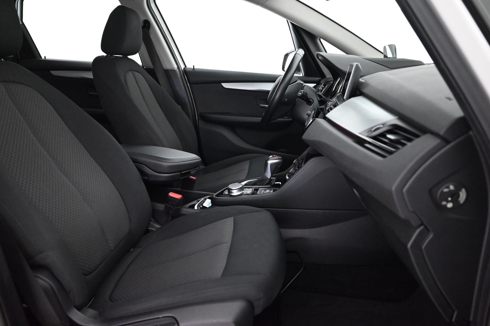 BMW 225 2019