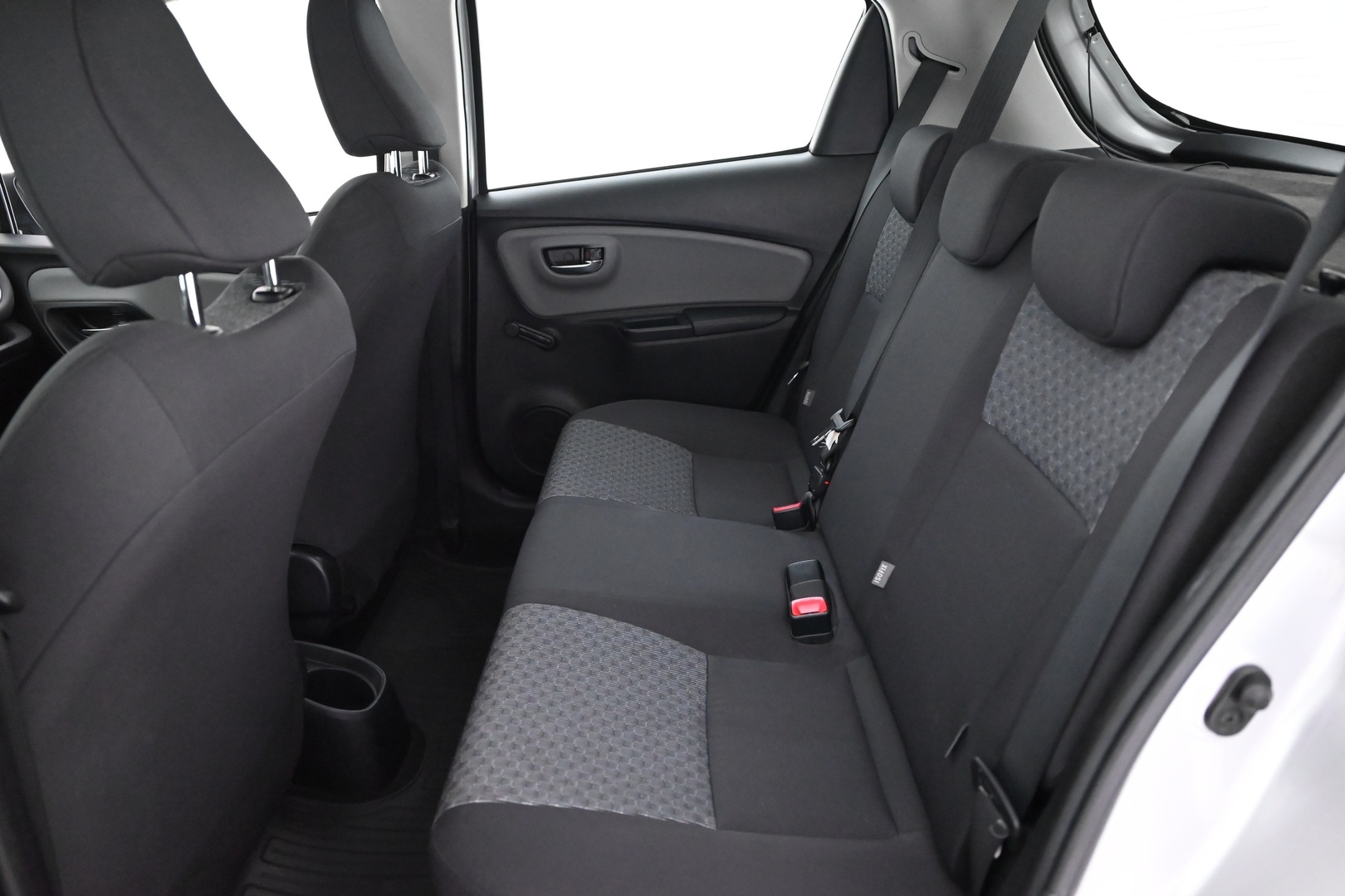TOYOTA Yaris 2015