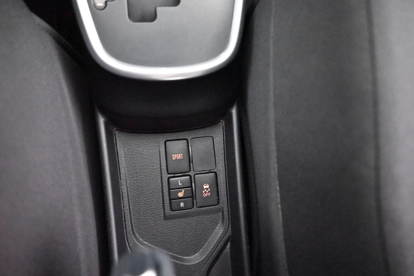 TOYOTA Yaris 2015