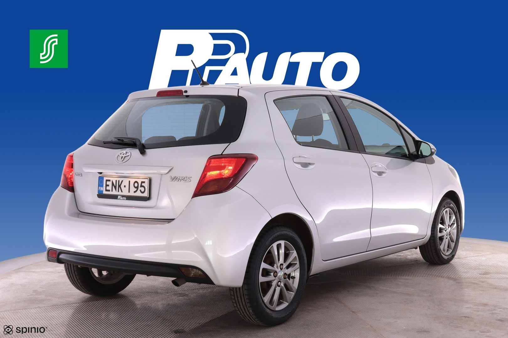 TOYOTA Yaris 2015