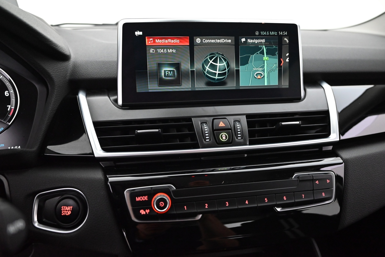 BMW 225 2019