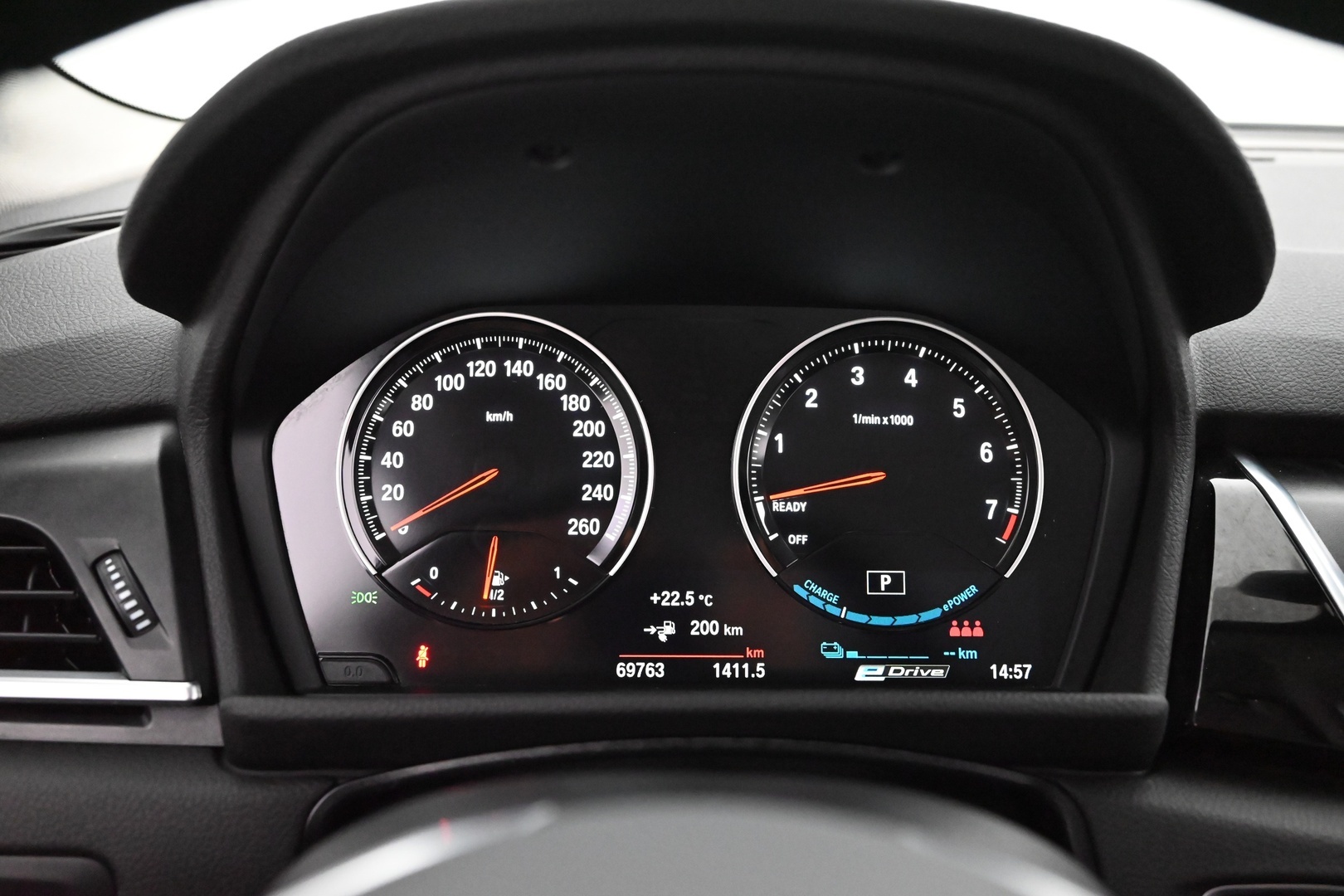 BMW 225 2019