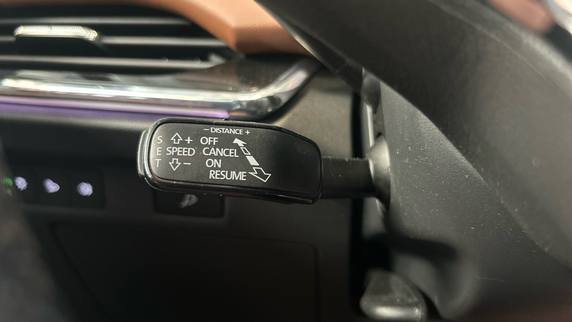 SKODA Enyaq 2023