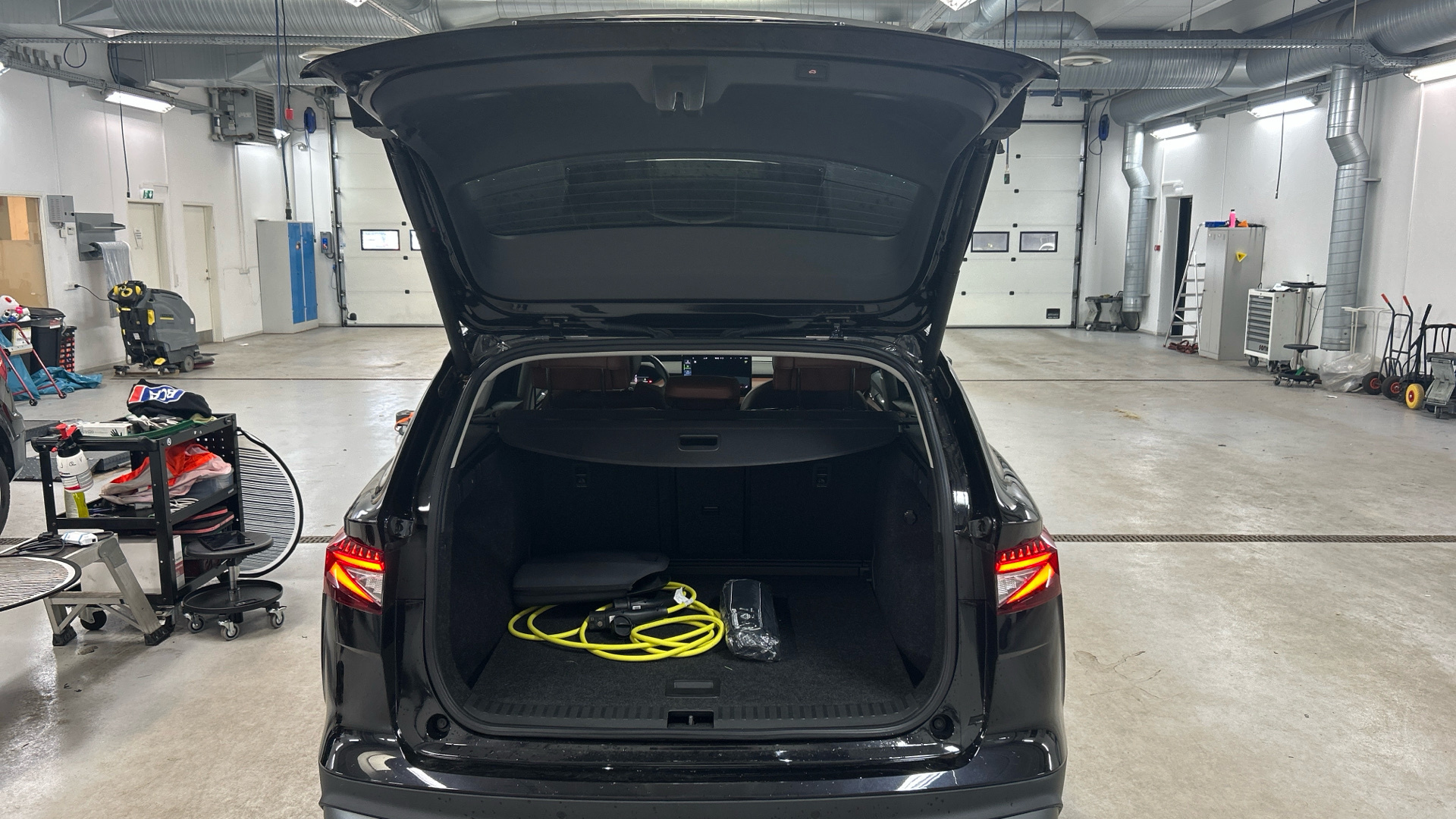 SKODA Enyaq 2023