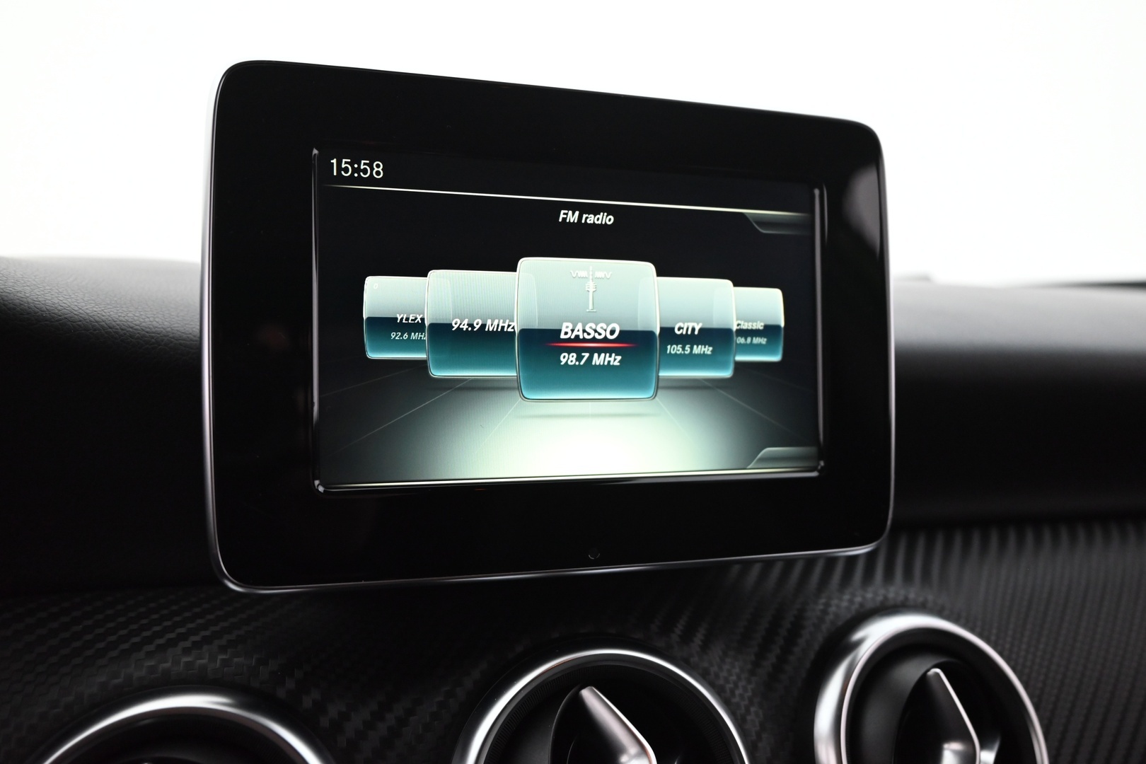 MERCEDES-BENZ A 2016