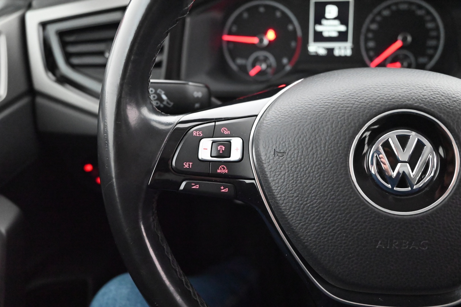 VOLKSWAGEN Polo 2019