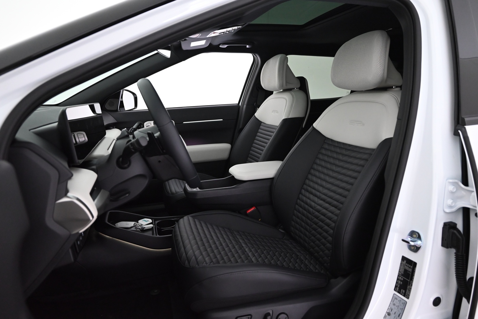 KIA EV4 2026
