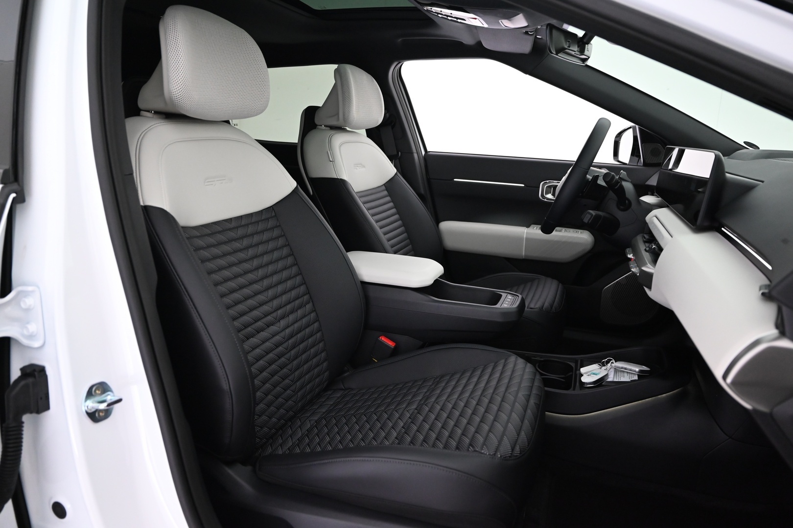 KIA EV4 2026