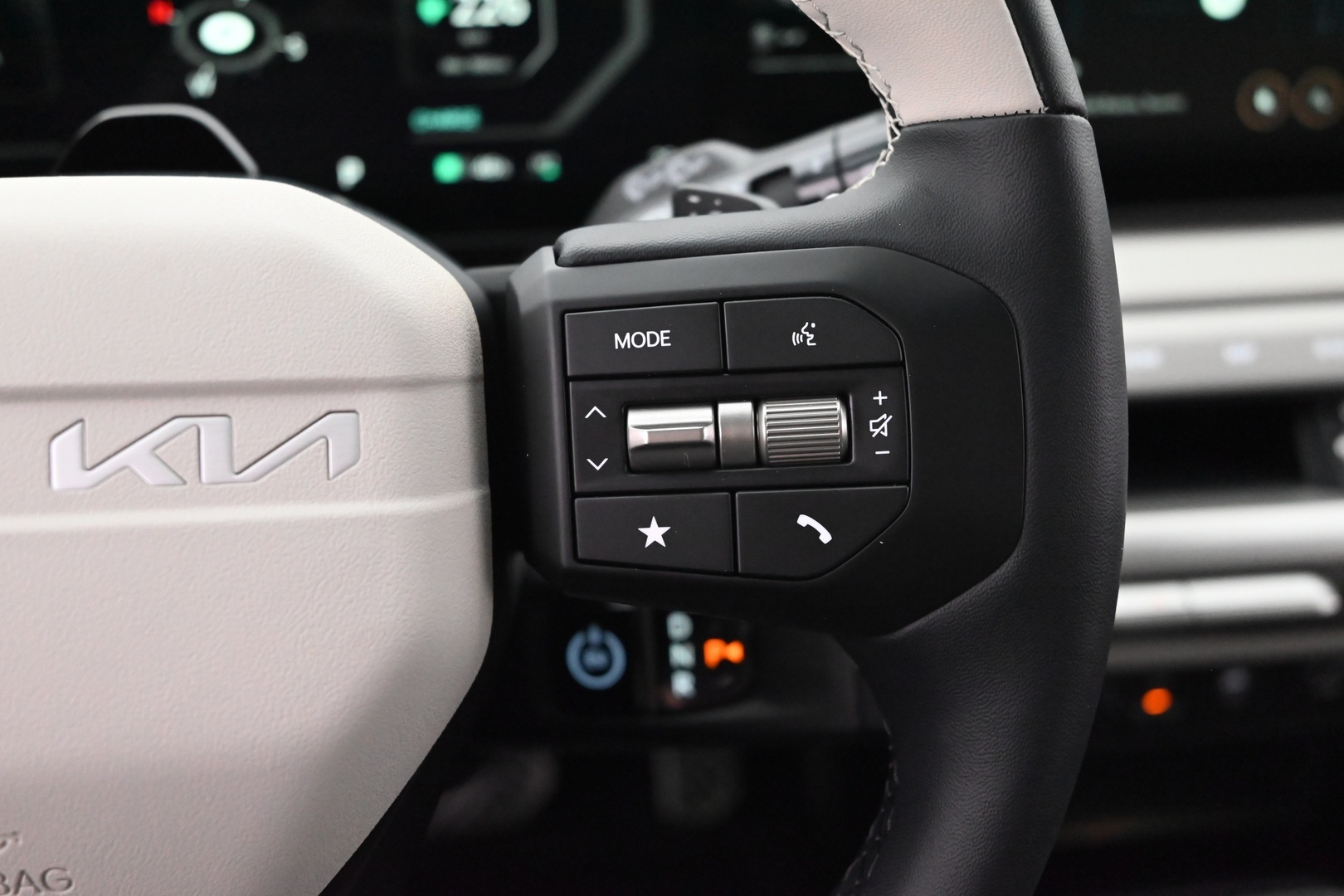 KIA EV4 2026
