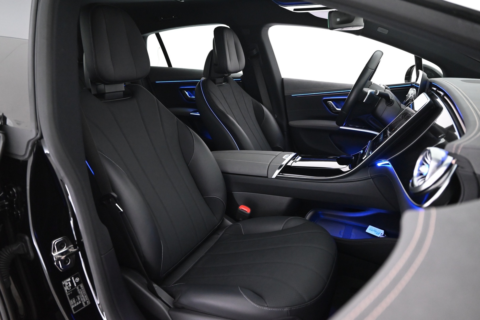 MERCEDES-BENZ EQS 2022