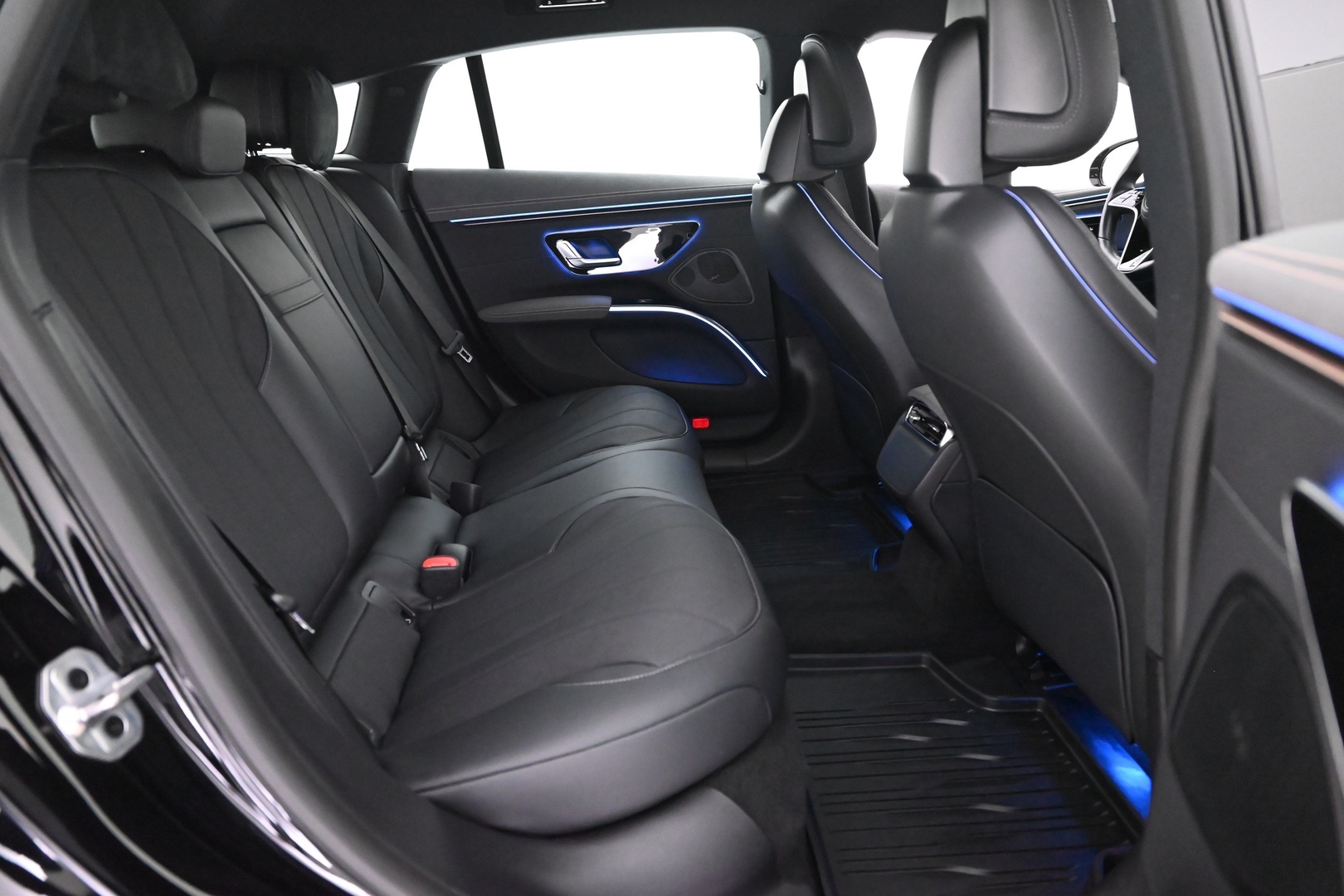 MERCEDES-BENZ EQS 2022