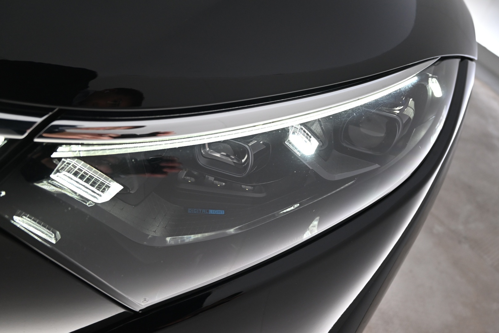 MERCEDES-BENZ EQS 2022