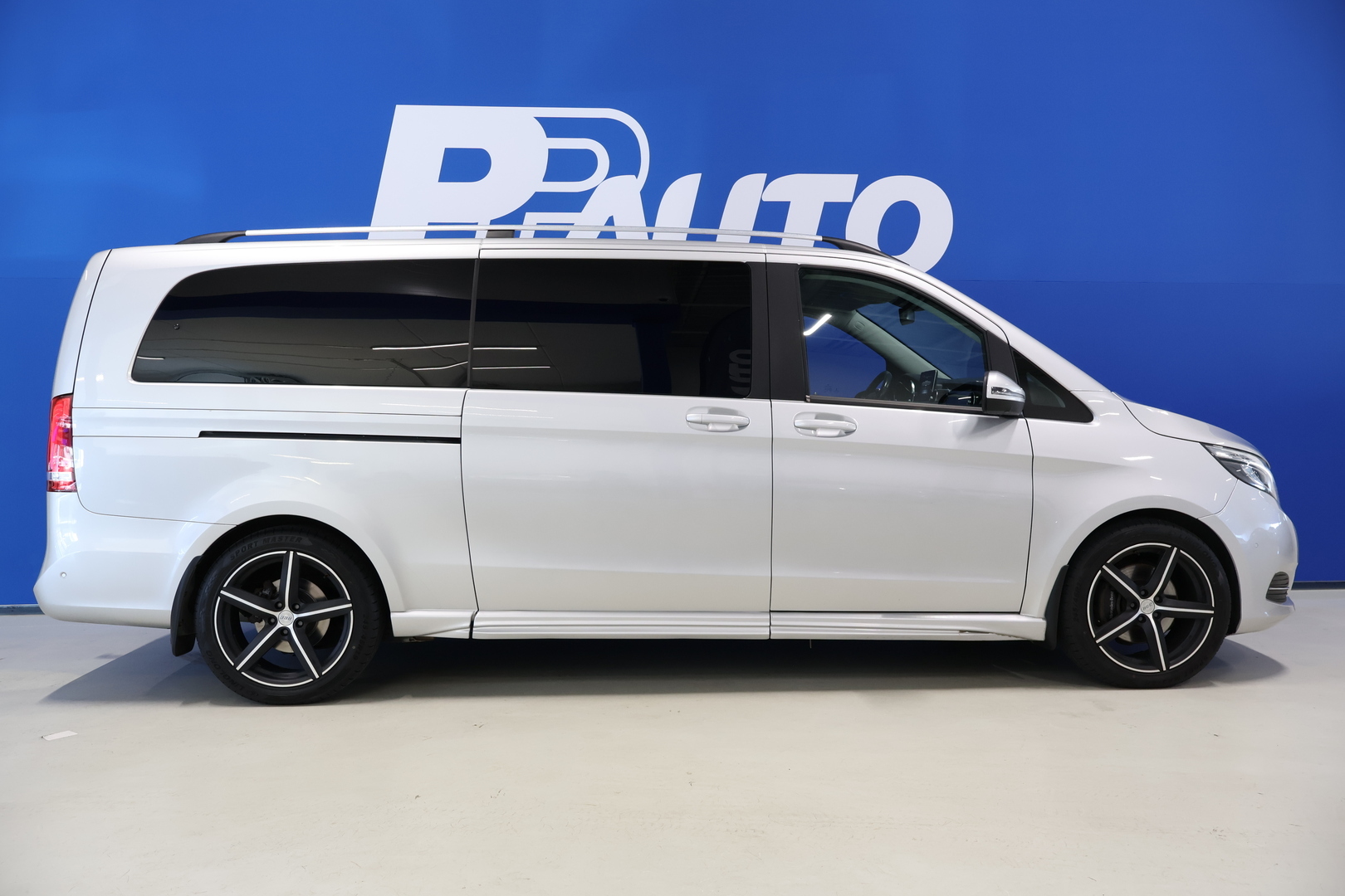 MERCEDES-BENZ V 2017