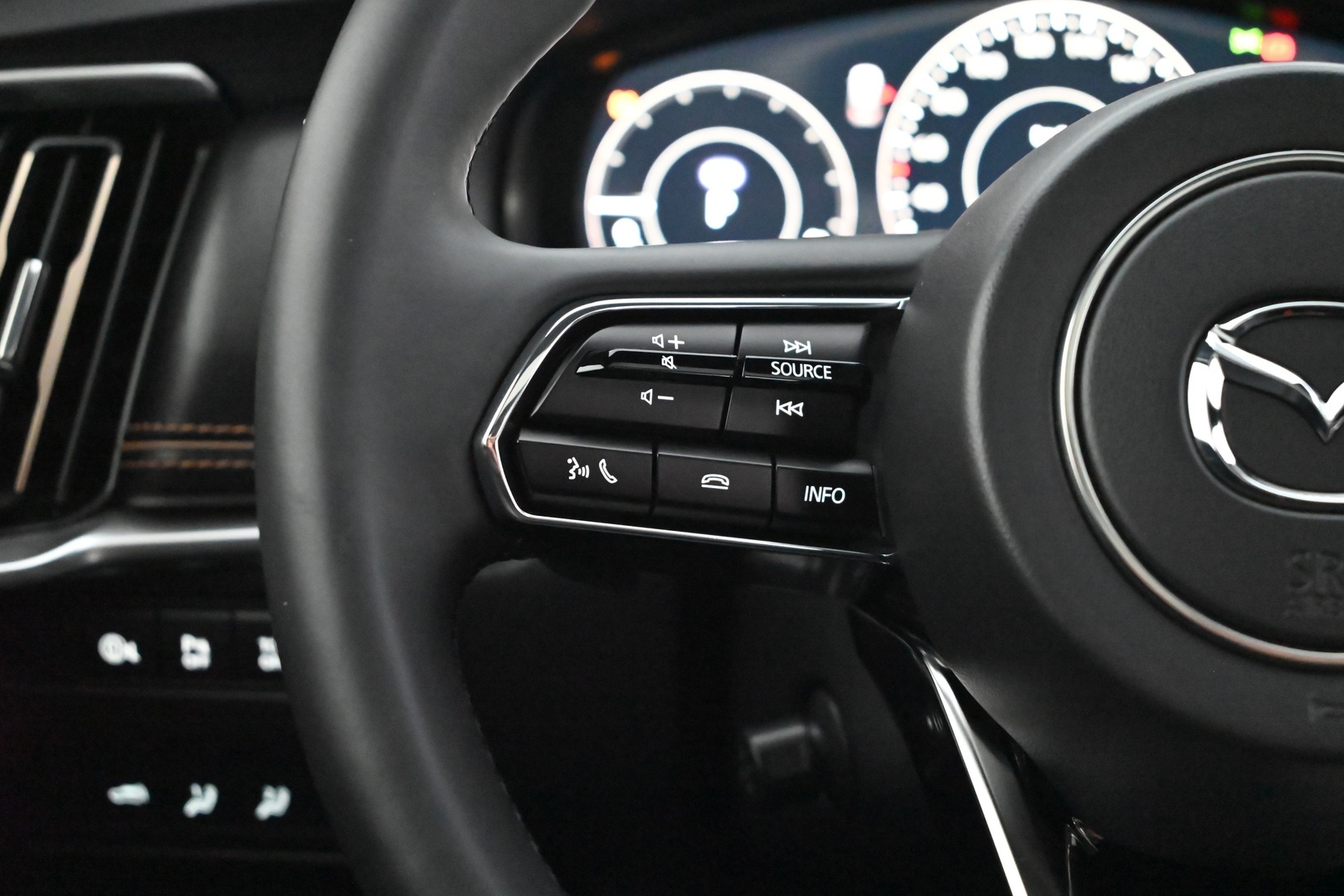 MAZDA CX-80 2025