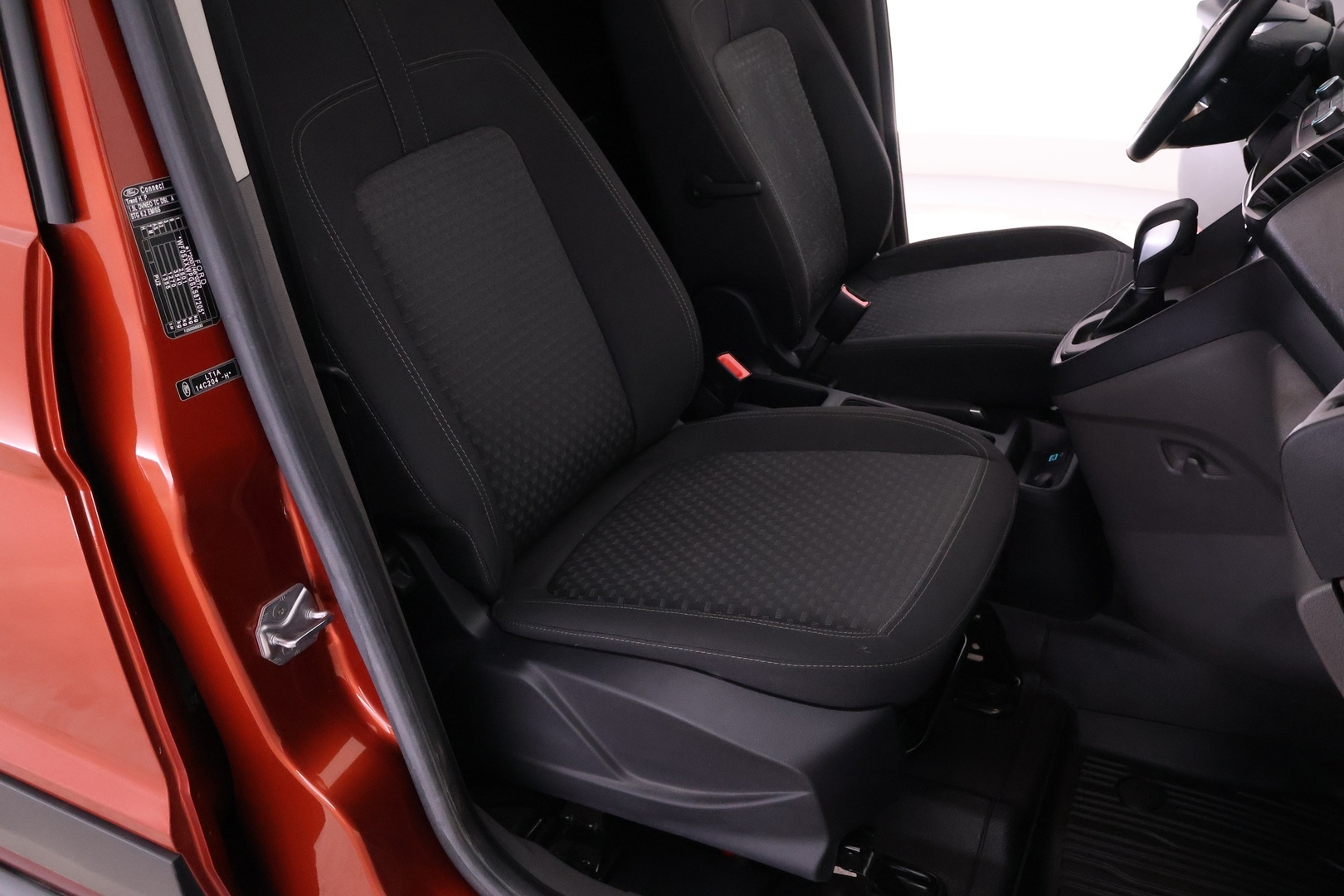 FORD TRANSIT CONNECT 2021