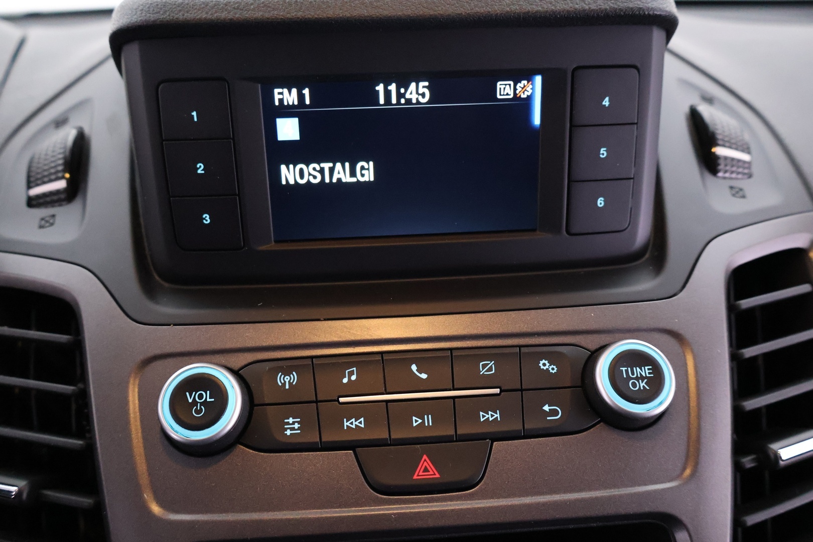 FORD TRANSIT CONNECT 2021