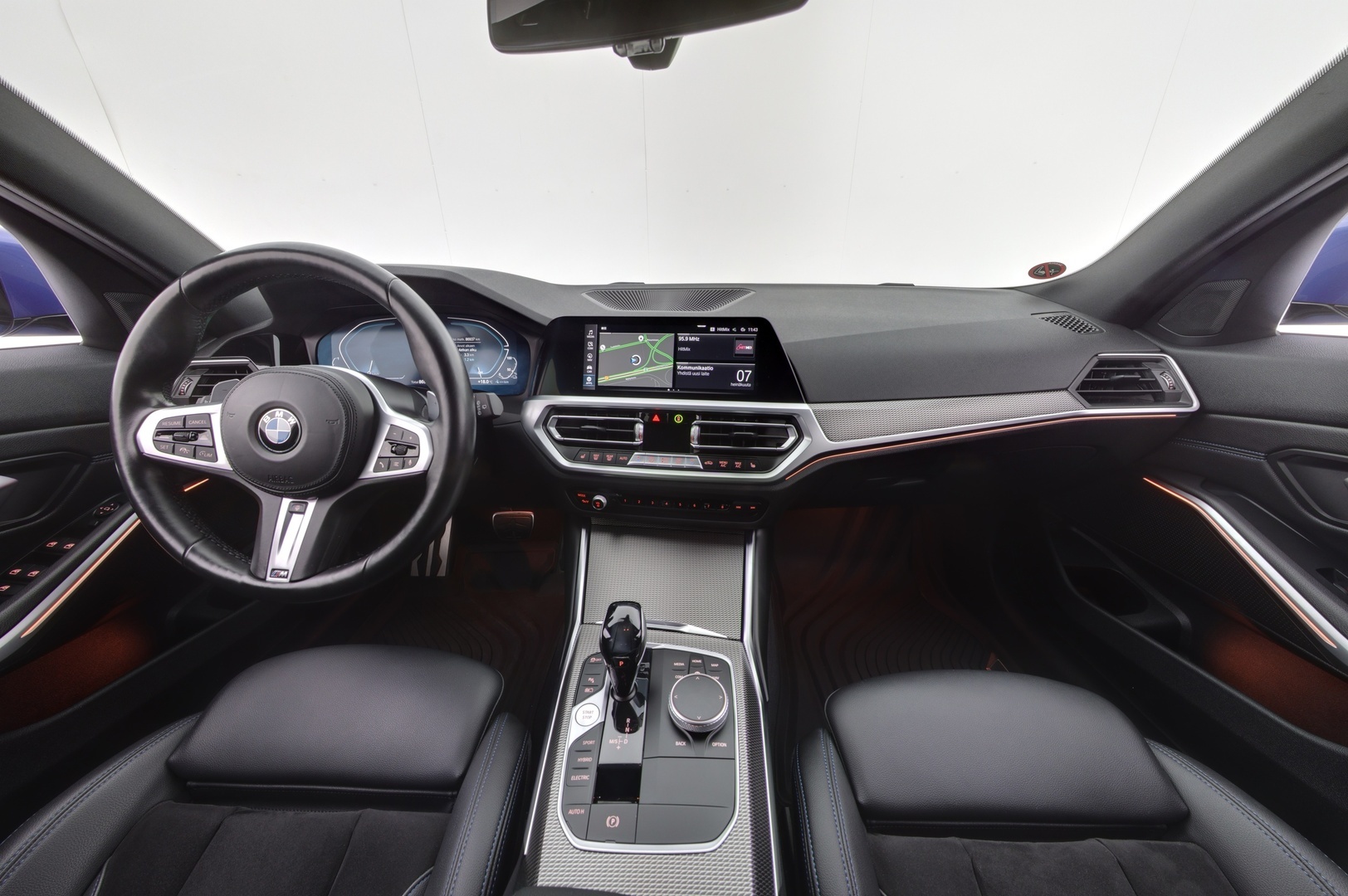 BMW 330 2021