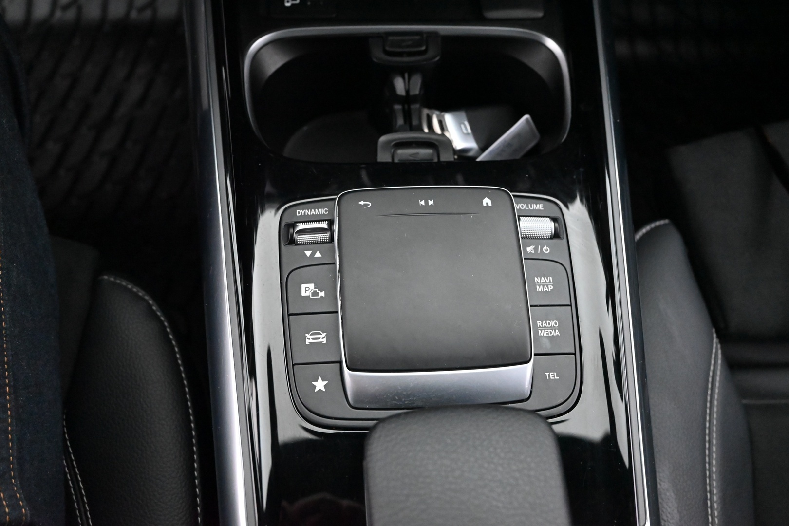 MERCEDES-BENZ B 2020