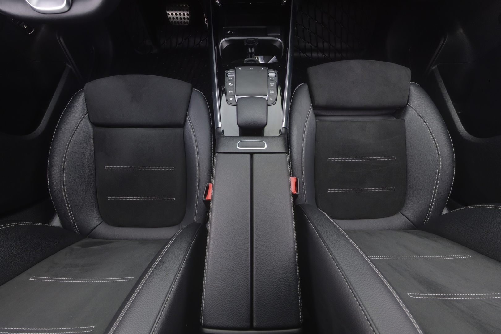 MERCEDES-BENZ B 2020